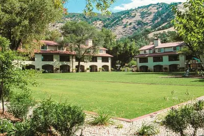 Image de Adorable 1-bedroom resort by the lake near wineries with Ac for Christmas week.