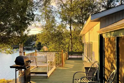 Image de Golden Hour - rustic, cozy, and peaceful cottage for nature lovers