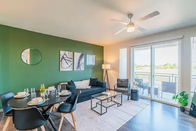 Image de Westgate Near Stadium Balcony Pool Parking Gym Wd