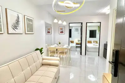 Image de Cozy 2 Bedrooms Condo Near Oakridge w/ WiFi | Great for Families & Friends