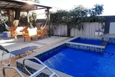 Image de House with pool, great for families.