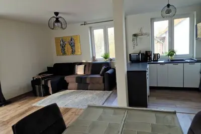 Image de Spacious 2-room apartment with balcony, open kitchen for up to 4 guests!