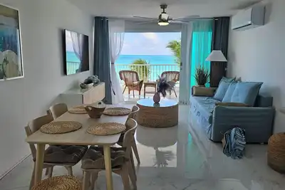 Hidden Oasis 2 Condo with Ocean Views and Beach access