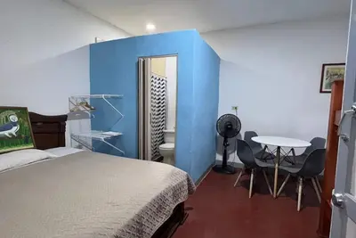 Image de Stay among the Neighborhood Characters / Private Guest Suite 3Beds Full Equipped