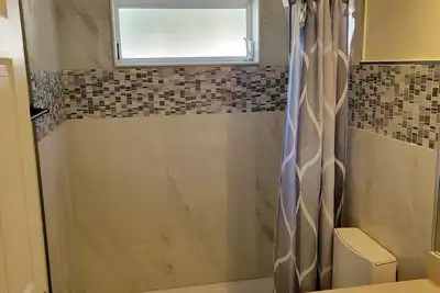 Image de Spacious 4-bedroom house in adorable Riverview with Ac