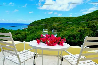 Image de Coral Cottage Cove-Amazing Ocean Views - 3 Bedroom 2 Bath in St. Thomas