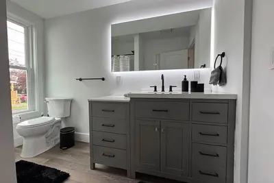 Image de Coming Soon! #32- Sleeps 10!