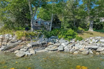 Image de Raven's Nest Cottage - Oceanfront Views, Quiet Privacy, Down East Charm