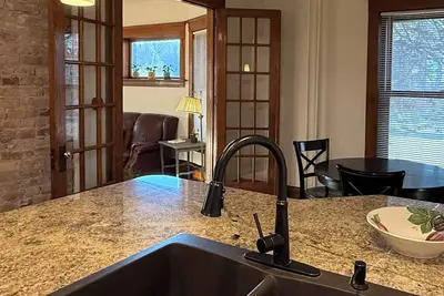 Image de Lincoln Park Craft District, Spirit Mountain Ski- Whole house