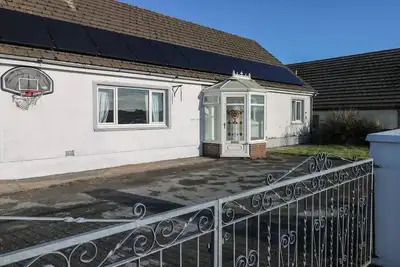 Image de Maes Hyfryd, pet friendly, with a garden in Maenclochog