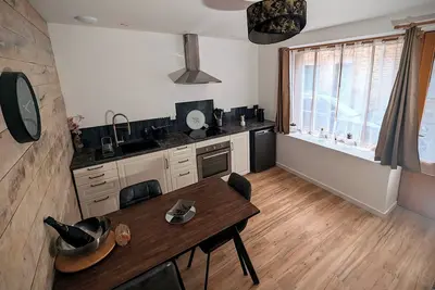 Image de Le Bois Dormant pour 2 Adultes et 2 Enfants à 25mn du Mont St Michel