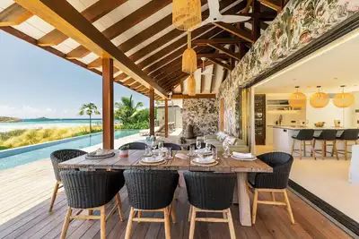 Image de Tourmaline, in front of the lagoon, beach by walk, a high end designed villa