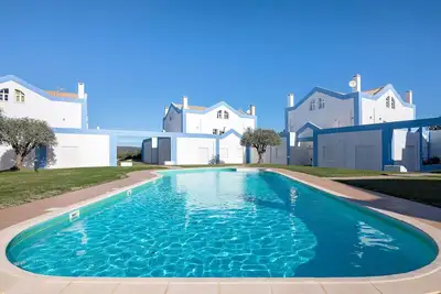 Image de Maison de vacances « Casa Florilia Ii » avec piscine partagée, terrasse privée et Wi-Fi