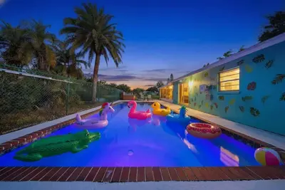 Image de [Top Pick] Epic Family Getaway Games Room | Hot Tub | Heated Pool