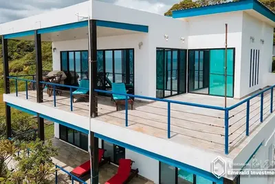 Image de Popoyo Surfers' Dream House: Oceanfront 180° Views, Pool, and 4x4 Special