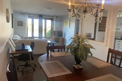 Image de Home Away from Home - Relax and unwind in this beautifully decorated 3-bedroom