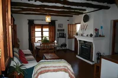 Image de Maison de campagne « Casa De La Fuente » avec vue sur la montagne, terrasse privée et Wi-Fi