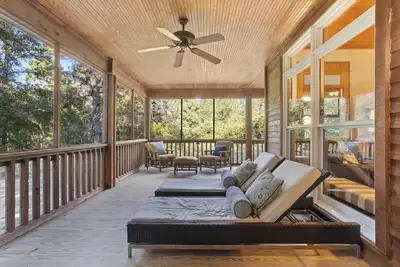 Image de Cozy 2-bedroom cabin on the river in Vancleave with Ac