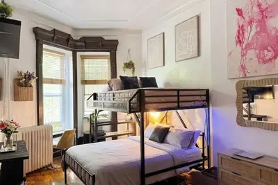 Image de Brooklyn Eco-Luxury Tech Loft - Sleeps 4 + 20Min to Manhattan-1st Fl-Ac-Fastwifi