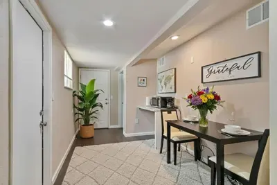 Image de Budget-Friendly Auburn Retreat