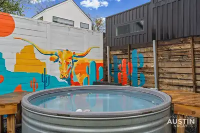 Image de Pet-Friendly East Atx Cowboy Pool, Yard & Game Room – Near Moody Ctr