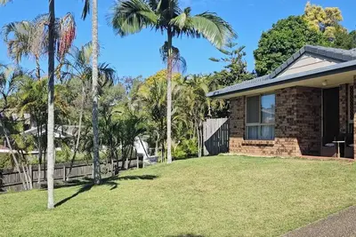 Image de Aztec's home 4 bed 2 bath 5min waling to shopping 20 min to beach andcity centre