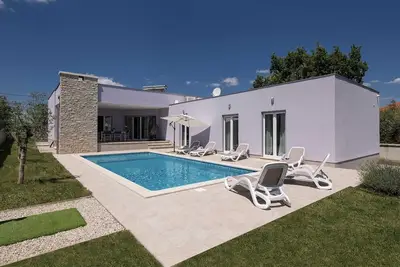 Image de House Lavanda a relaxing retreat w/jacuzzi & sauna