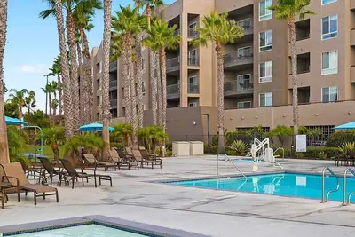 Image de Christmas Time with Ocean, Harbor & Lighthouse Views for 8 in 3 Bdrm Condo