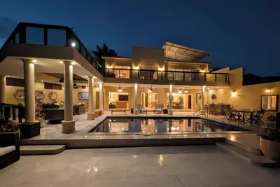 Image de A private retreat with unmatched views. CASAMÁ, where luxury meets the ocean.