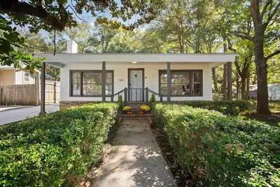 Image de Lovely 4-bedroom modern cottage in tranquil Midtown Mobile