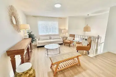 Image de Cary/Raleigh-5 Rm-2 K. Beds-2 Living Rm-Fenced Yard