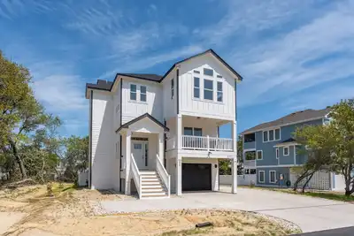 Image de Shorebreak: New Construction, Private Pool, Community Amenities