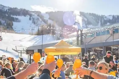 Image de 1-bedroom Suite Aspen, Downtown, Amenities, Pool