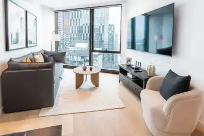 Image de The Queensbridge Skyline Suite, Heated Pool, Gym, Sauna, Steam next to Casino