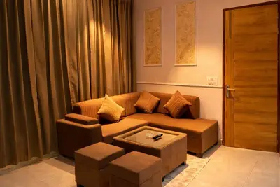 Image de Spacious 2 Bedroom Apartment in a Peaceful Noida Neighborhood