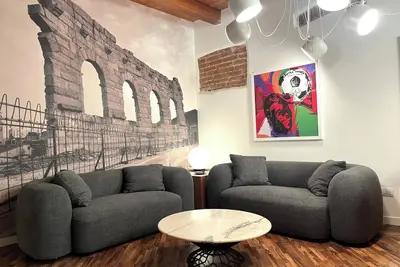 Image de In the heart of the historic center a few steps from the Arena and Juliet's Balcony