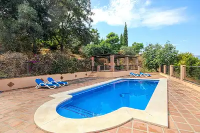 Image de Holiday villa with pool and fantastic views, Coin