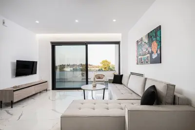 Icon Luxury Apartments : A1