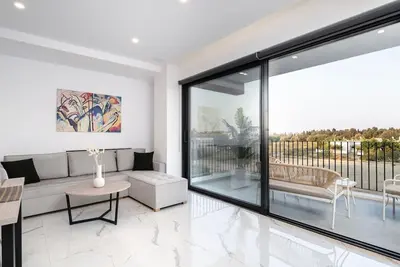 Icon Luxury Apartments : A2