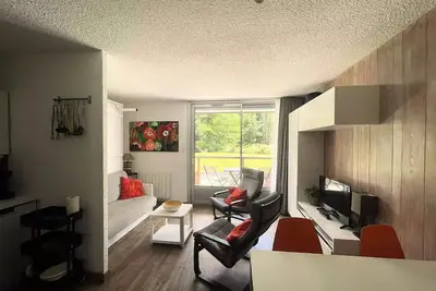 Image de Studio cosy et rénové, situé au pied-des-pistes et écoles de ski