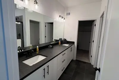 Image de Luxury Modern Townhomes in Lenexa/Olathe!