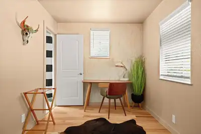 Image de \nLa Rosa - Austin’s Ultimate Bachelorette House