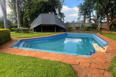 Image de Elegant 3-Bed Cottage, Shared Pool, Prime Location