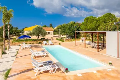 Image de Villa Fenice - Cinq Chambres Villa, Couchages 12