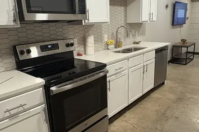 Image de Luxury City Center Loft. Perfectly located near the heart of downtown and Uab.