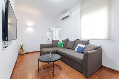 Image de Serene 1br apartment with Ac in Vibrant Málaga