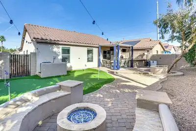 Image de Snowbird Retreat w/ Putting Green in Phoenix Area!