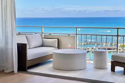 Image de Panoramic Oceanfront Home - Newly Remodeled