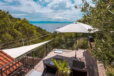 Image de Magnifique appartement à Brsec avec Wi-Fi