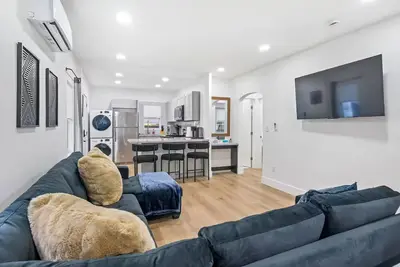 Image de Modern 2br house near Design District Mia
